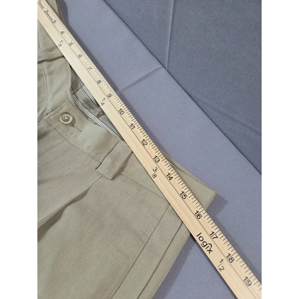 Tommy Bahama Shorts Mens 32 Beige 100% Silk Pleated Dress Tropical Old Money
